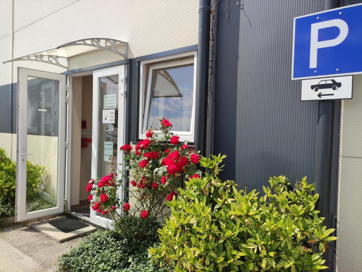 Szilas Park Motel Nagytarcsa ภายนอก รูปภาพ